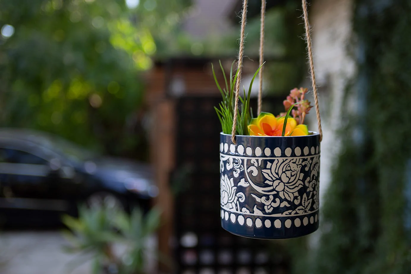 China Charm Flower Pot ; 5" Hanging