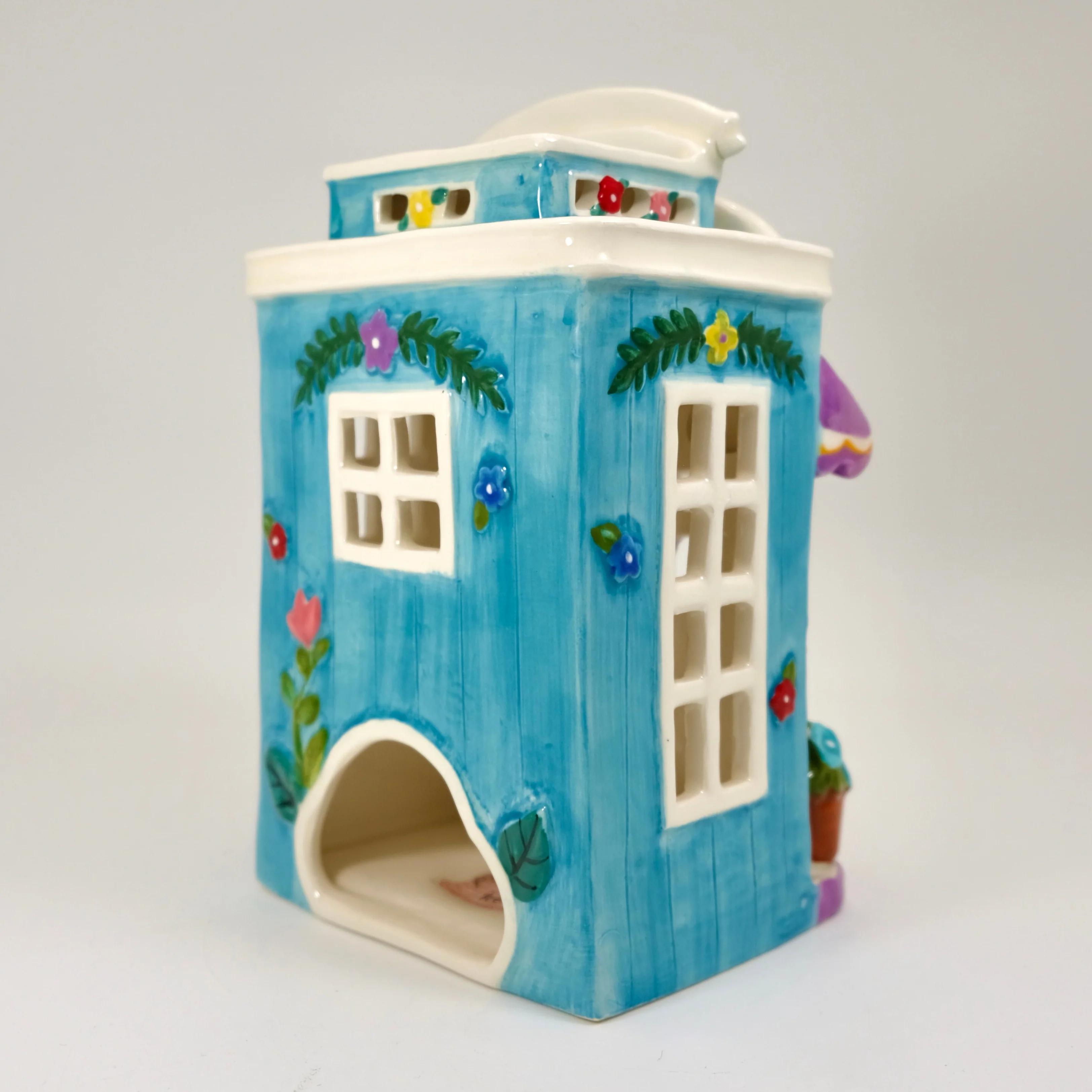 Clayworks Hello Kitty Floral Garden Shop Candle House - Image 10