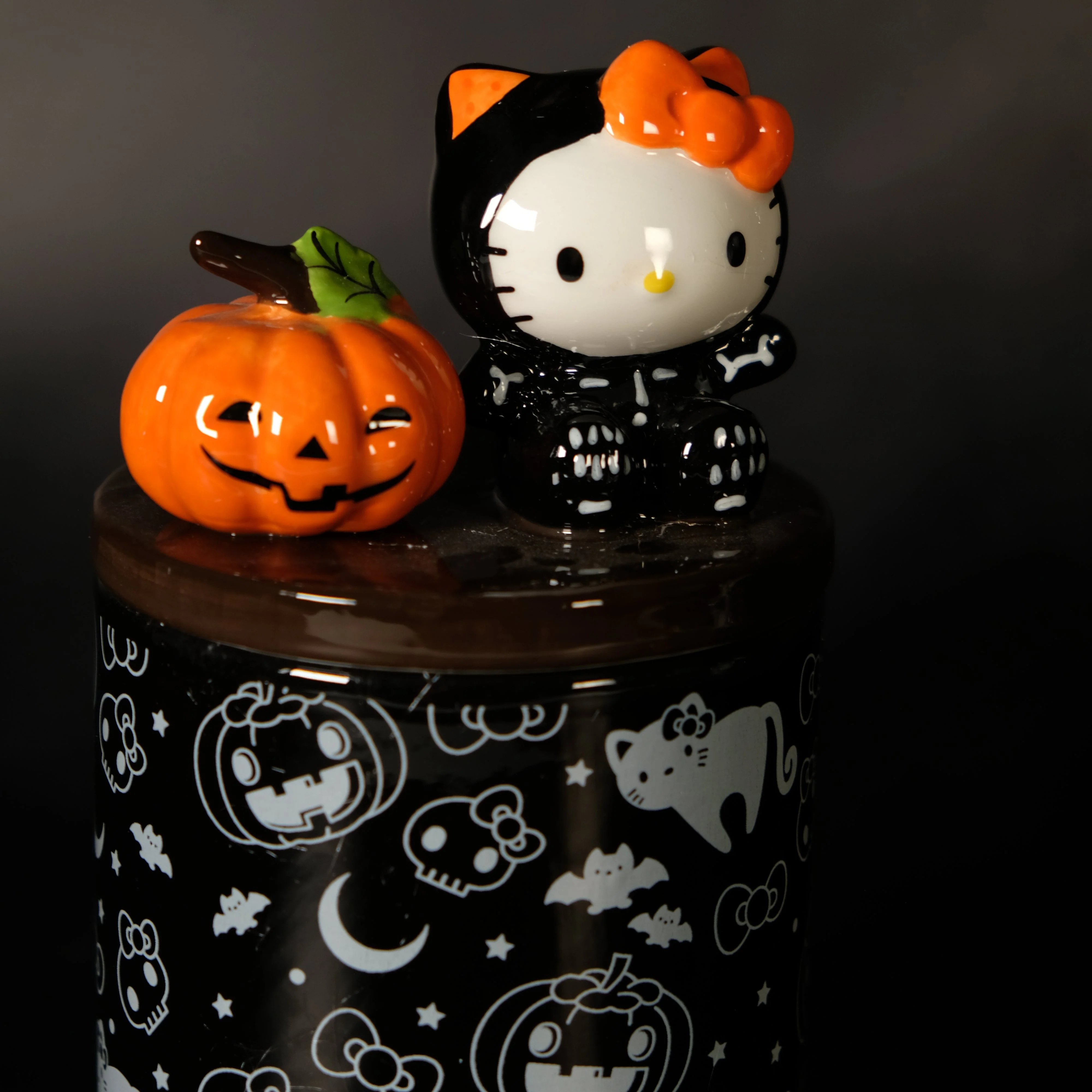 HALLOWEEN HELLO KITTY CANISTER - Image 2