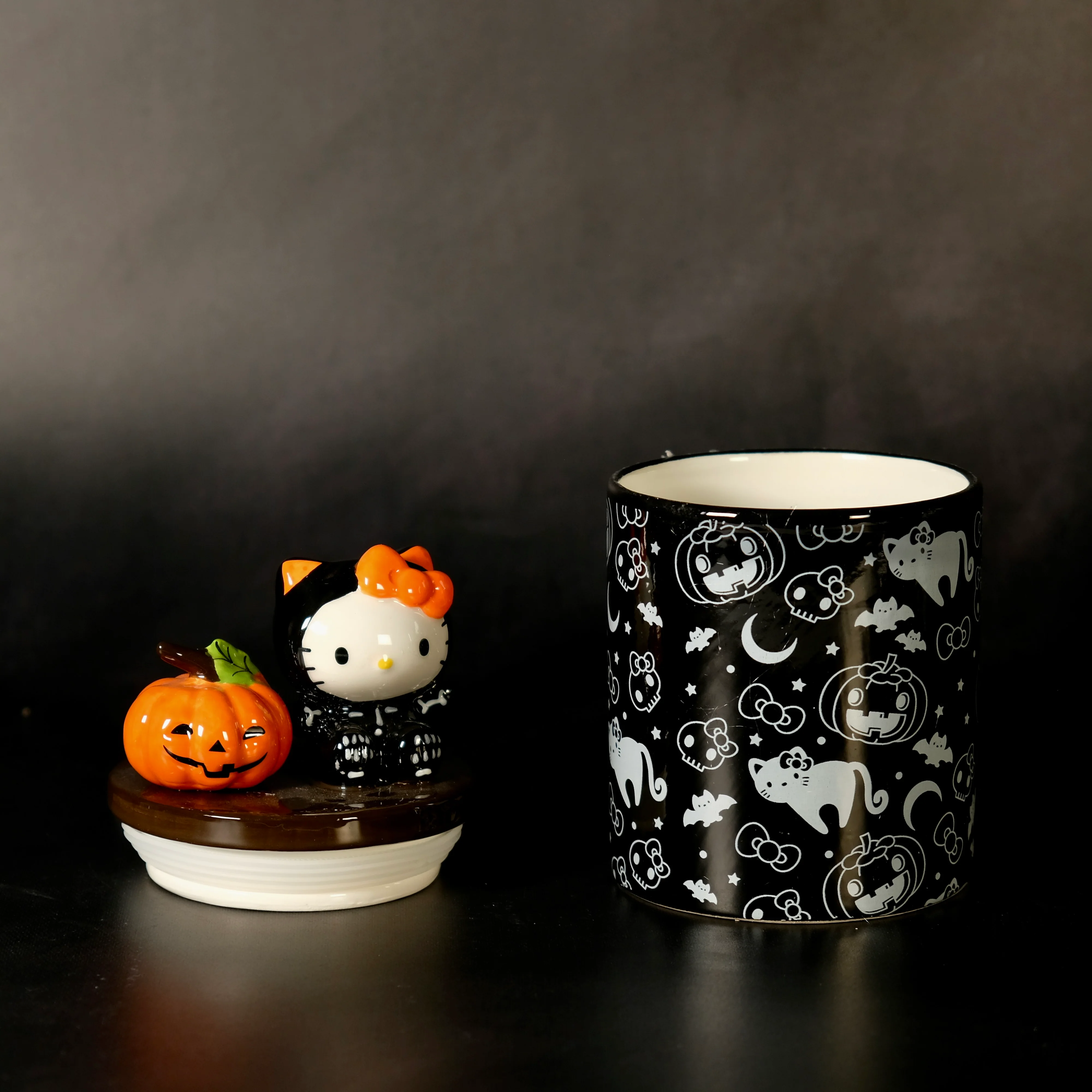 HALLOWEEN HELLO KITTY CANISTER - Image 5