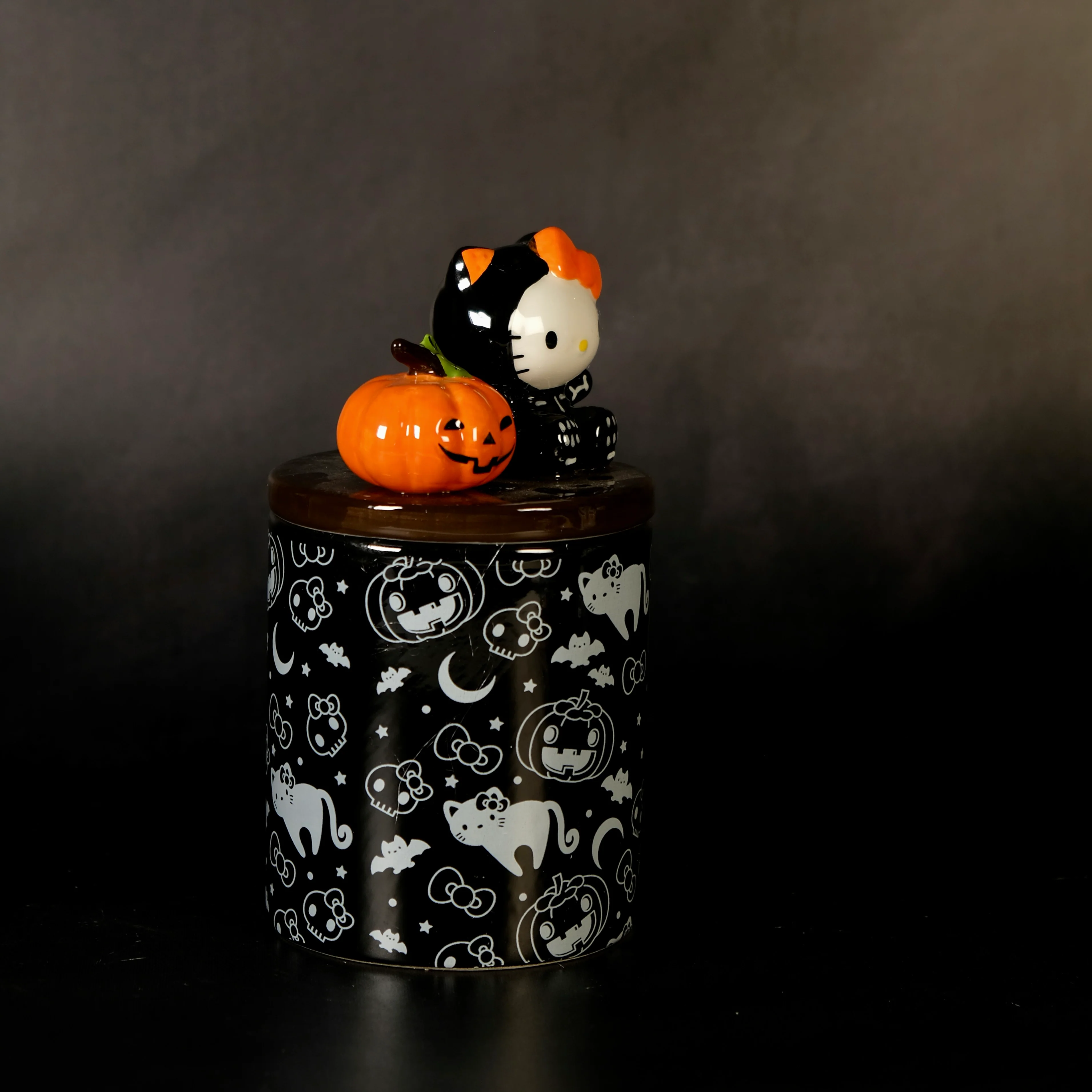 HALLOWEEN HELLO KITTY CANISTER - Image 7