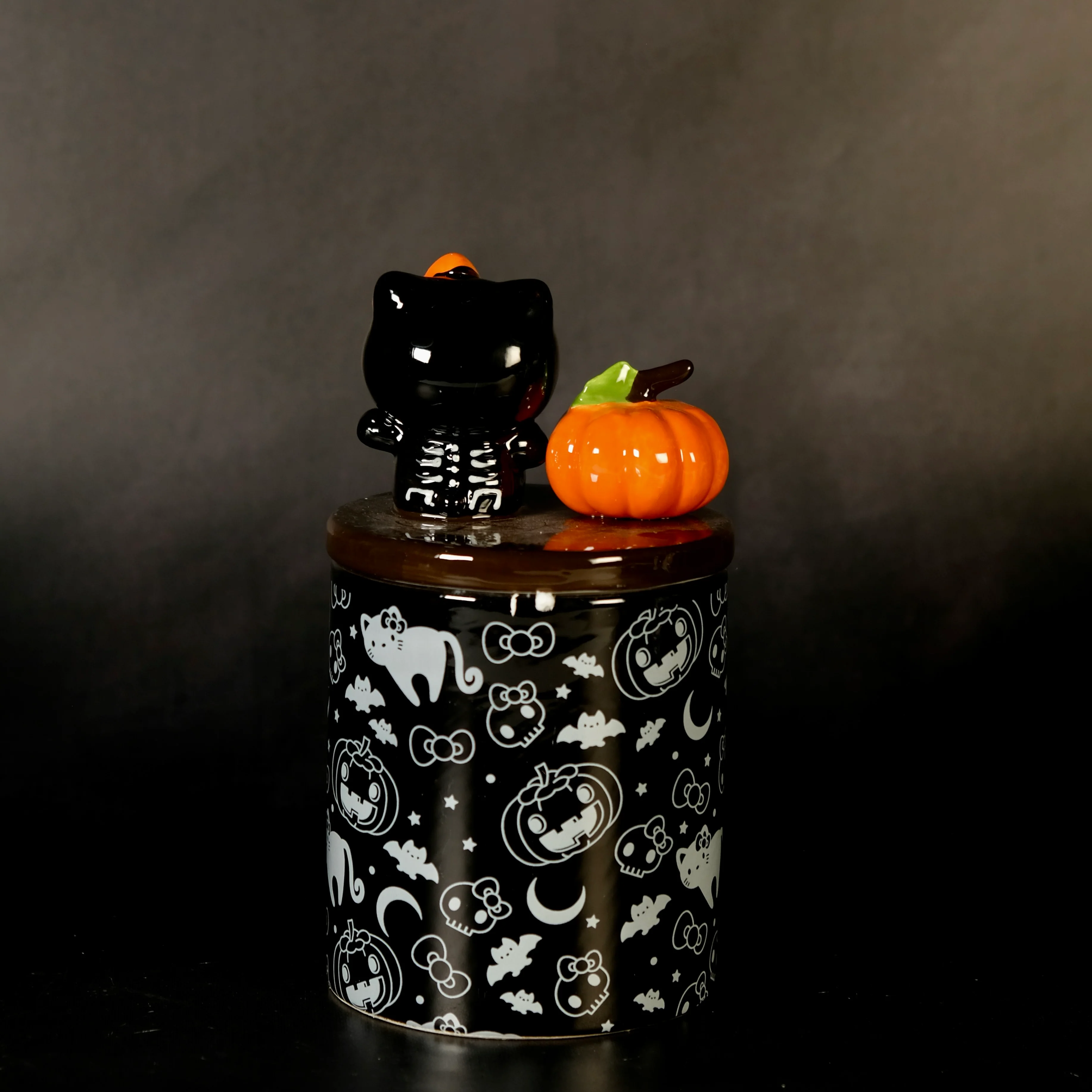 HALLOWEEN HELLO KITTY CANISTER - Image 8