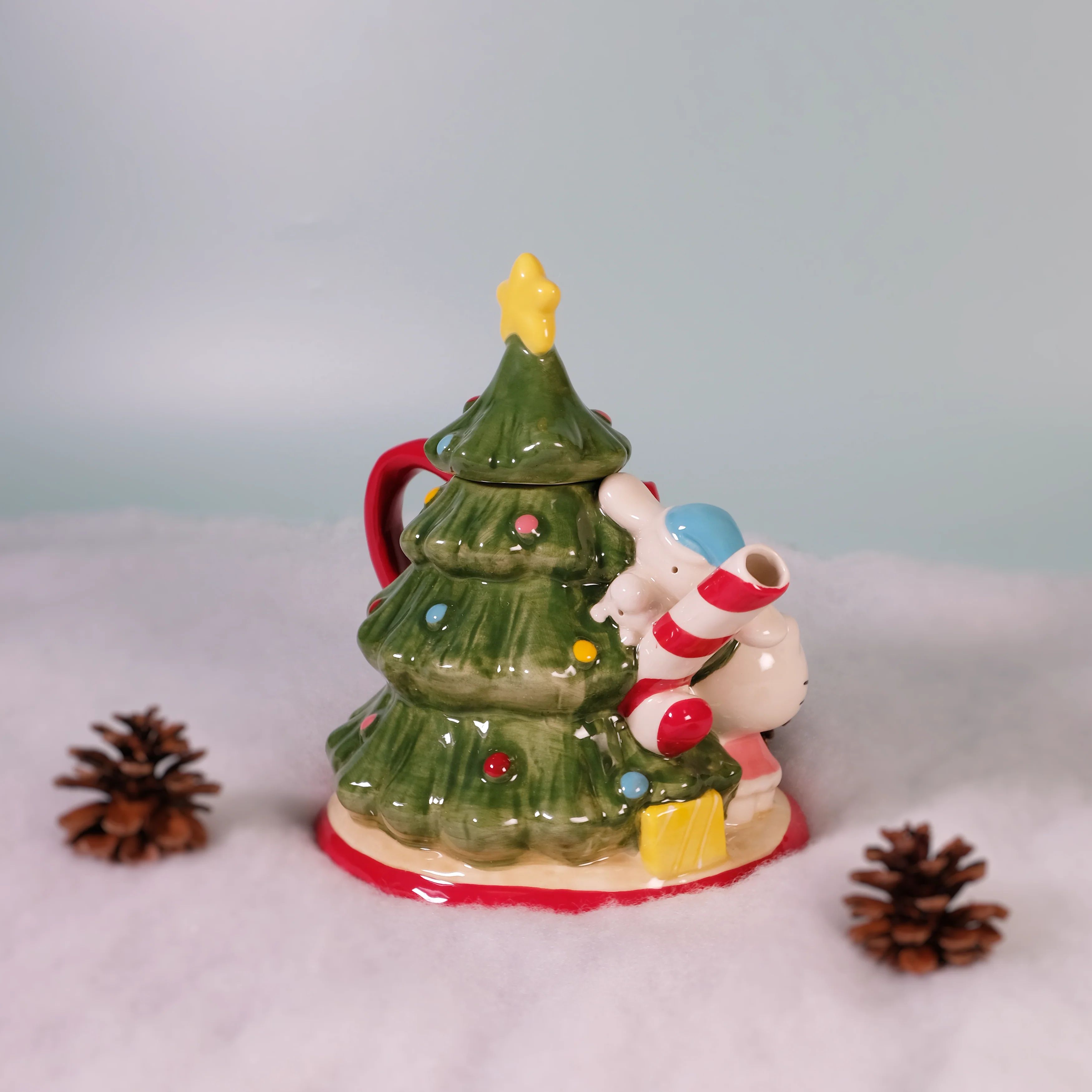 Hello Kitty and Friends Holiday Tree Teapot - Image 5