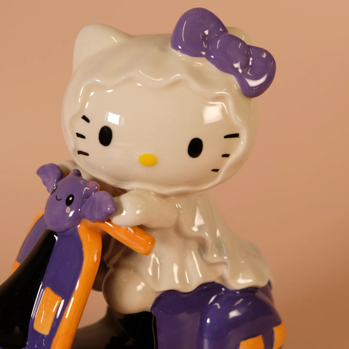 Hello Kitty Bat Scooter Figurine - Image 4