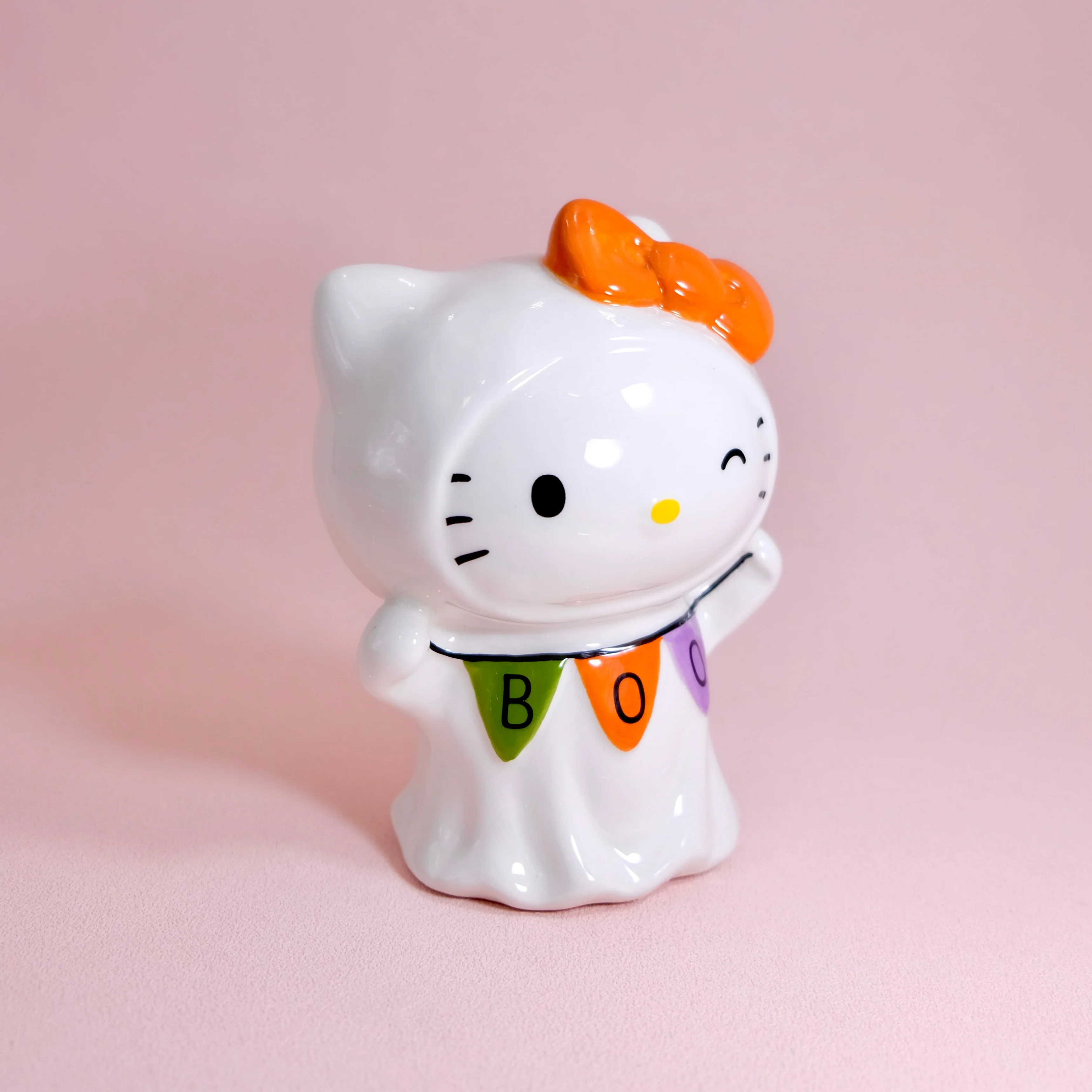 Hello Kitty Boo Banner Figurine - Image 2