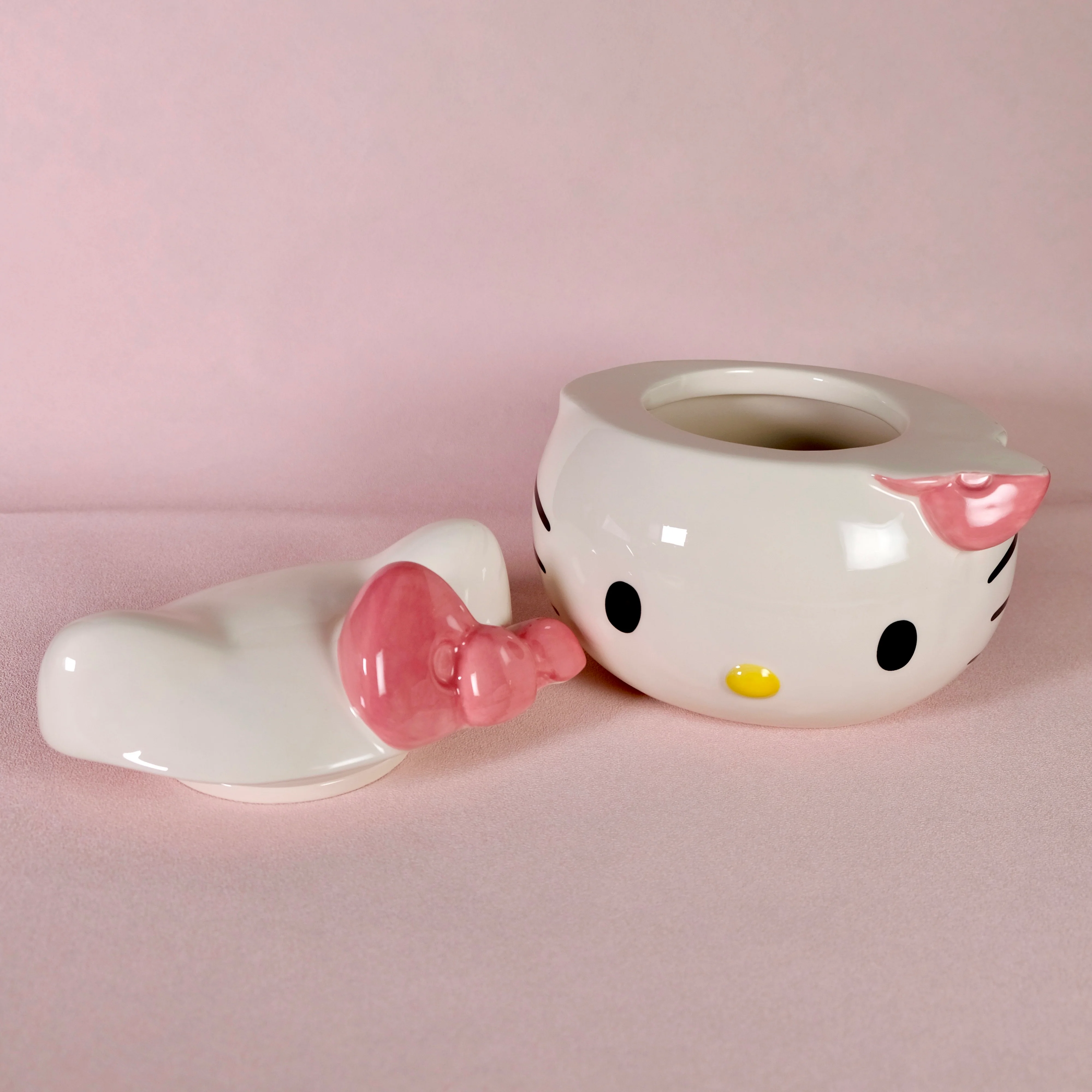 HELLO KITTY FIGURAL HEAD COOKIE JAR - Image 6
