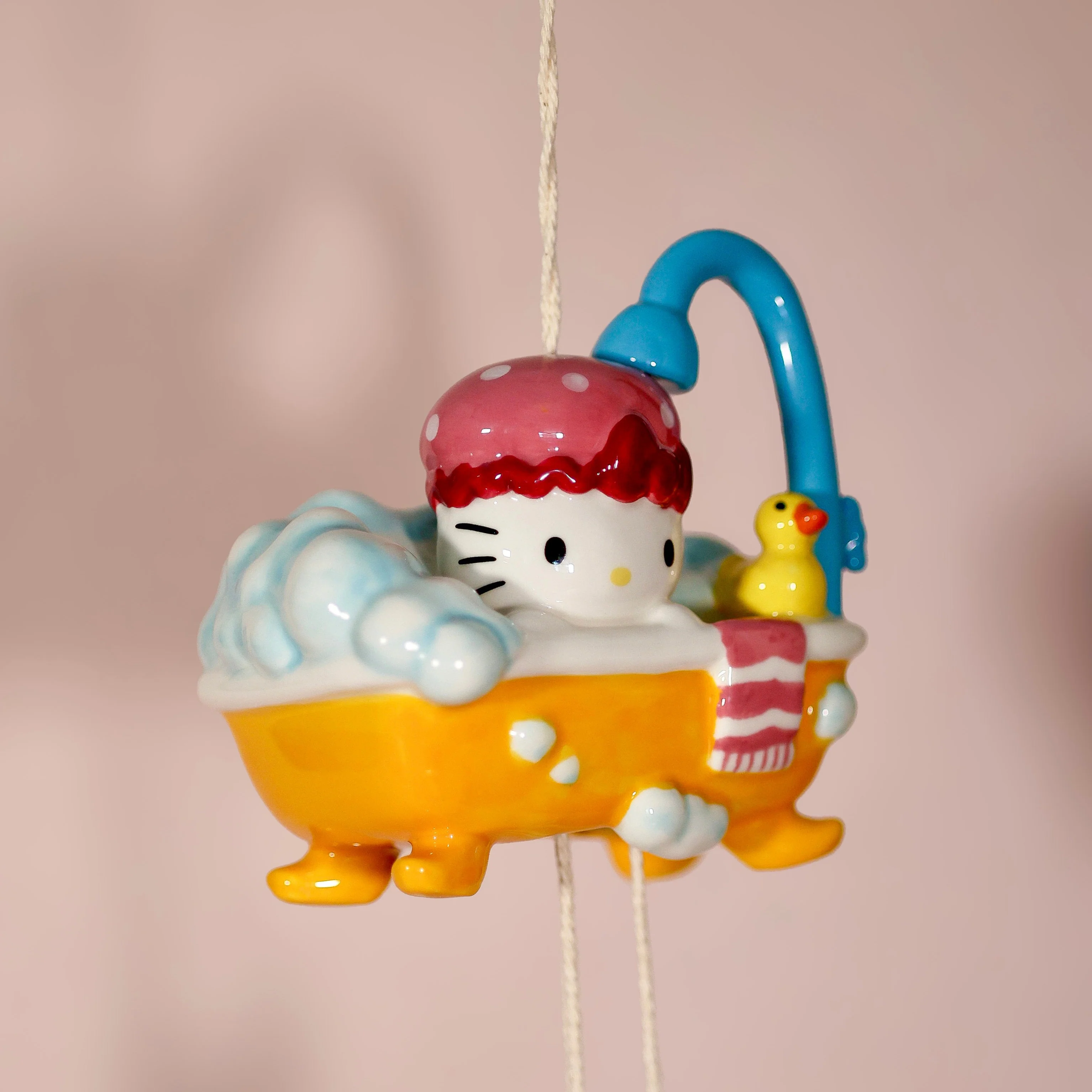 Hello Kitty Tub Time Wind Chime - Image 3