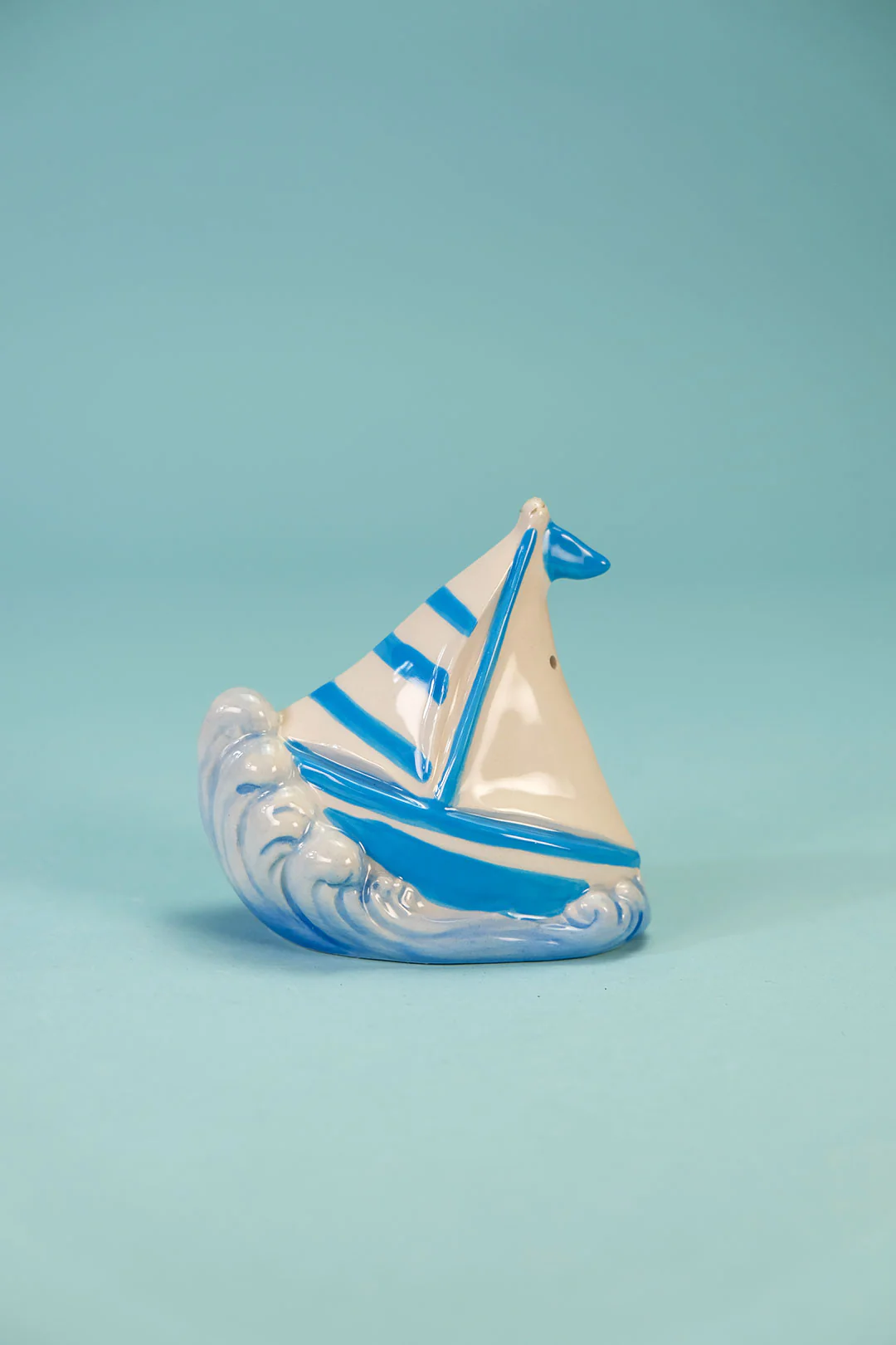 Lighthouse and Sailing Boat Salt & Pepper Set - Image 6