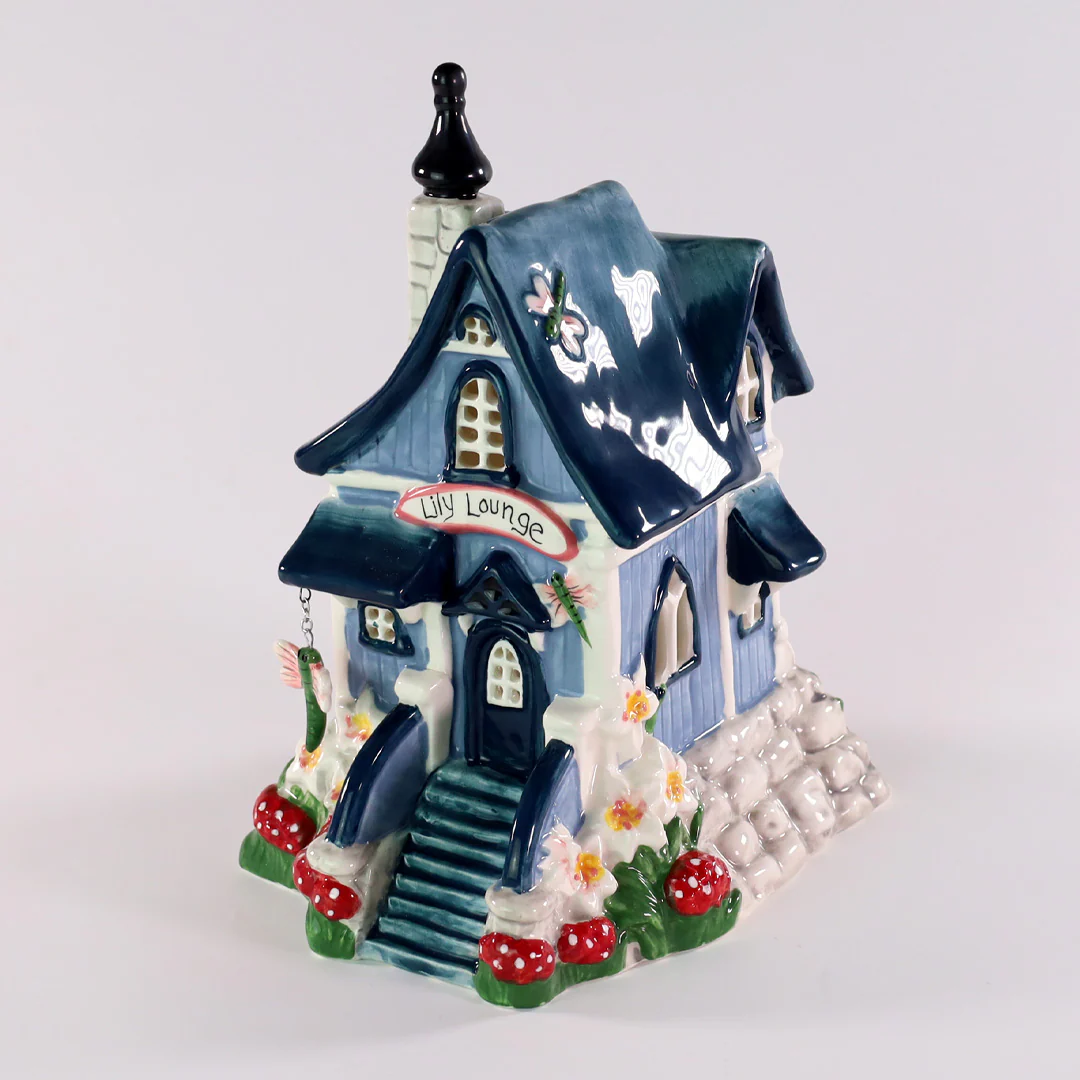 LILY LOUNGE CANDLE HOUSE