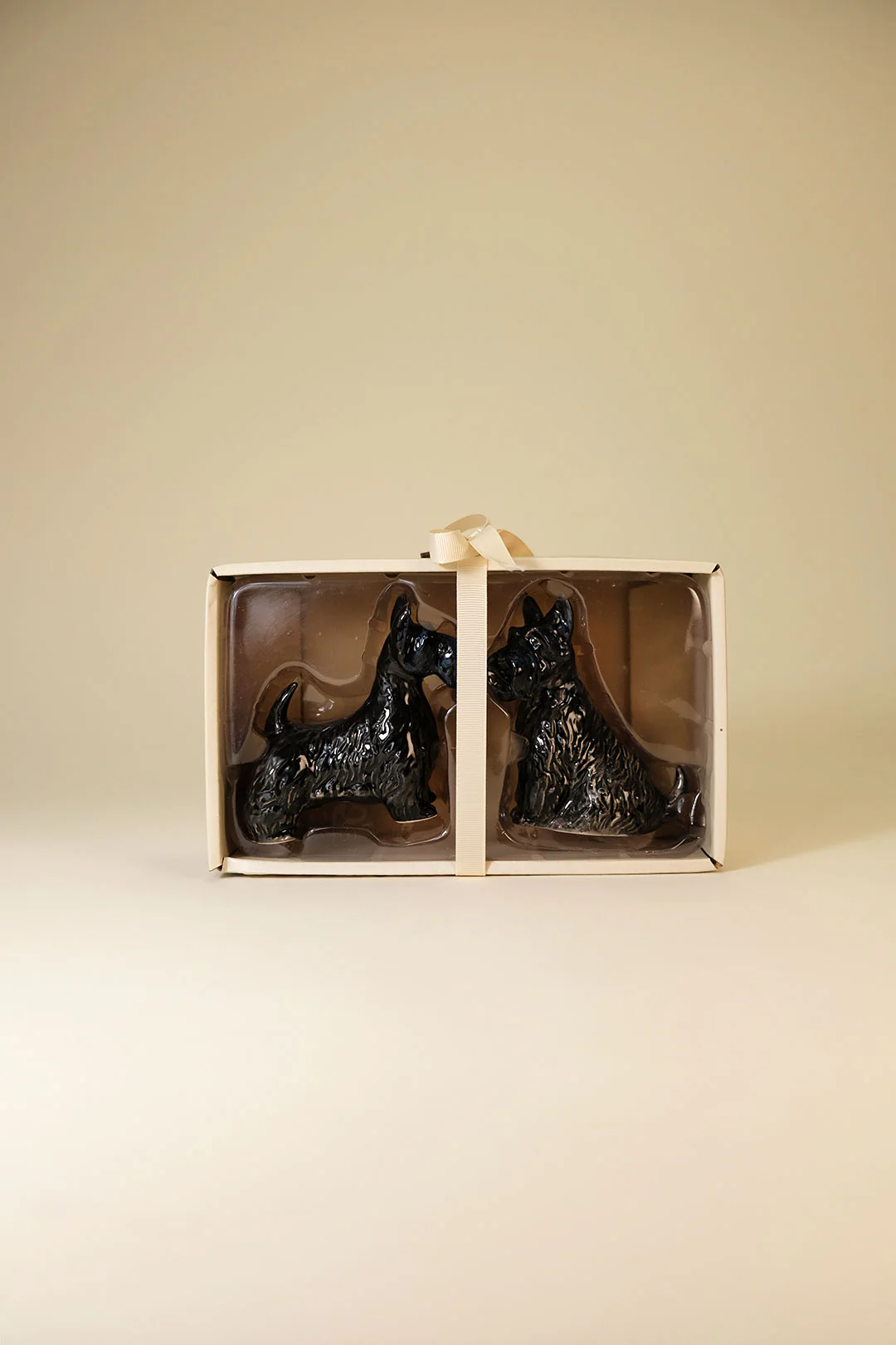 Ozzy Scottie Dog S&P Set - Image 4